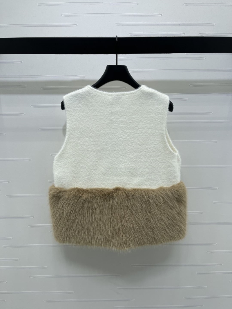 Ch**el outwear